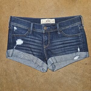 NWOT Hollister Jean Midi Shorts 4" inseam Shorts Size 5 w27.